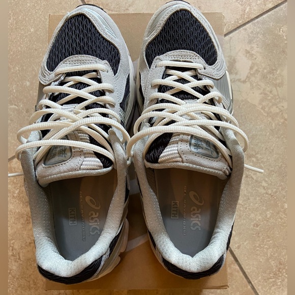 Kith x Asics Gel-Kayano 12.1 Black and Gray Sneakers - Picture 5 of 7